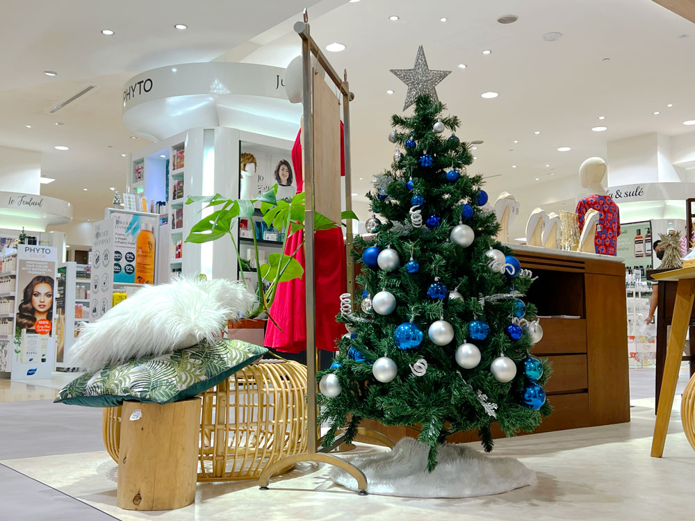 Christmas Tree Rental Service Singapore » Dazzle Decor